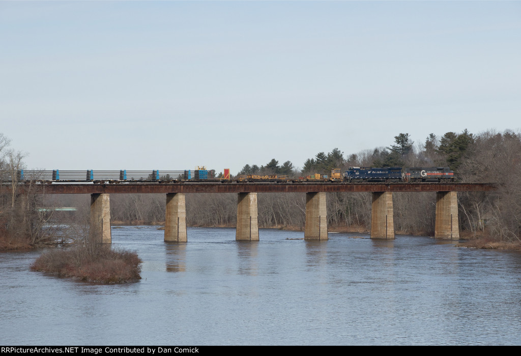 MEC 514 Leads the Rail Extra over the Kennebec River